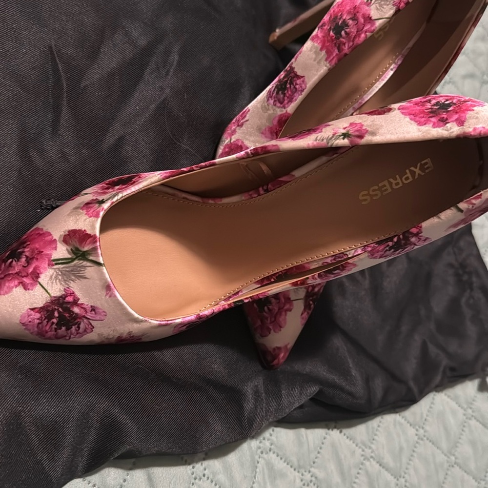 Express Pink Heels with Floral Pattern and Peep-Toe Design